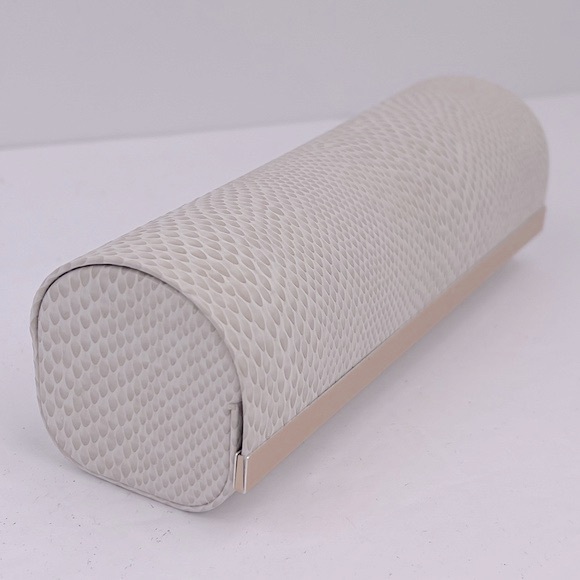 JIMMY CHOO GLASSES/SUNGLASSES CASE, FAUX SNAKE LEATHER, TAN & WHITE, 6.5” X 2.5” - Picture 8 of 13